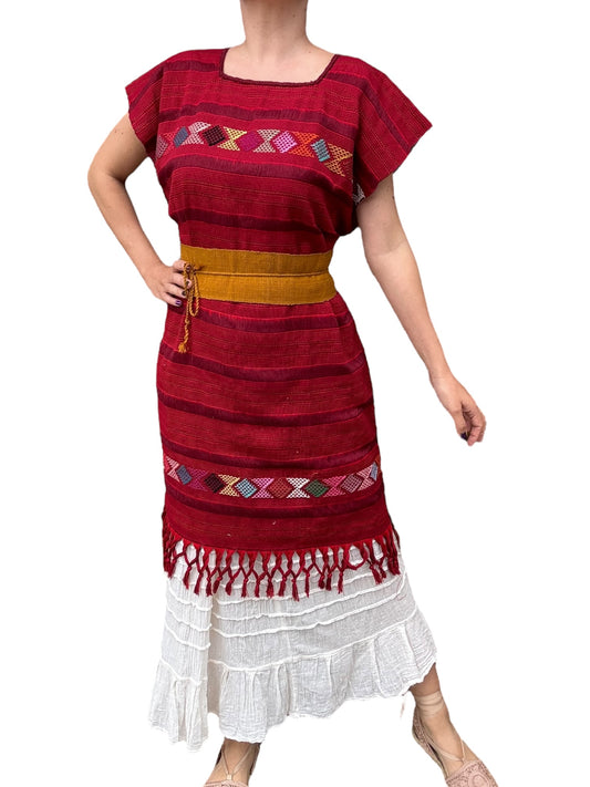 Conjunto Fuego Huipil hecho en Telar de cintura con hilo de algodón