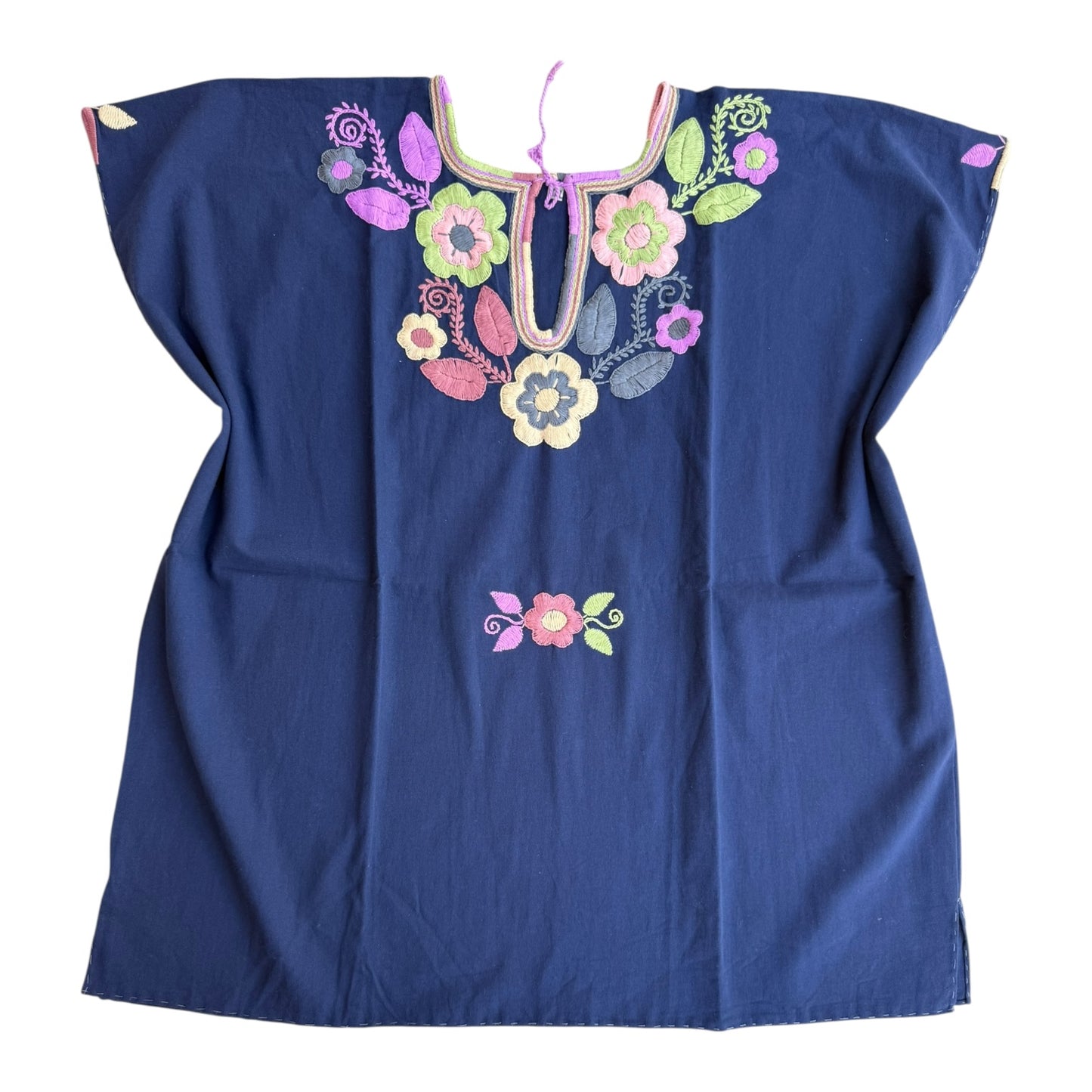 Blusa de manta bordada a mano talla XXL modelo Cadenilla Flor