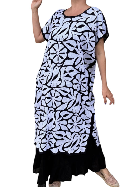 Vestido Jalapa de Díaz bordado a mano relleno blanco