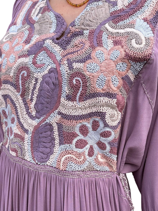 Vestido Fino Nudito Bordado a mano