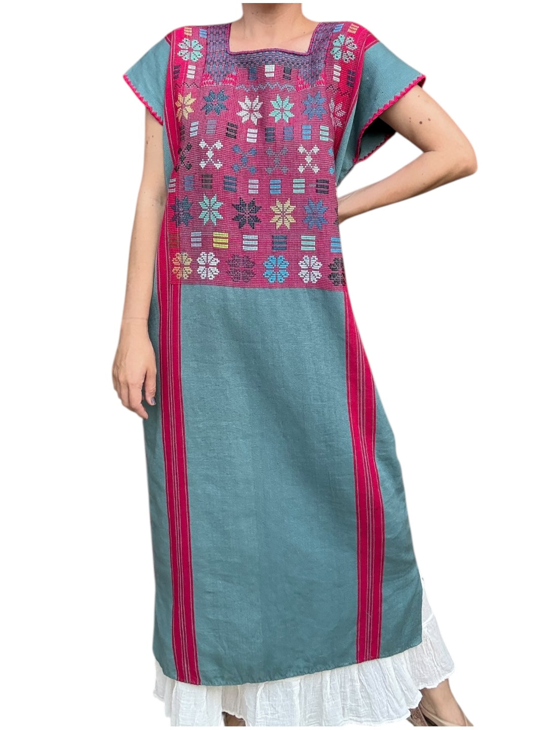 Huipil San Juan Cancuc  hecho en Telar de cintura con hilo de algodón