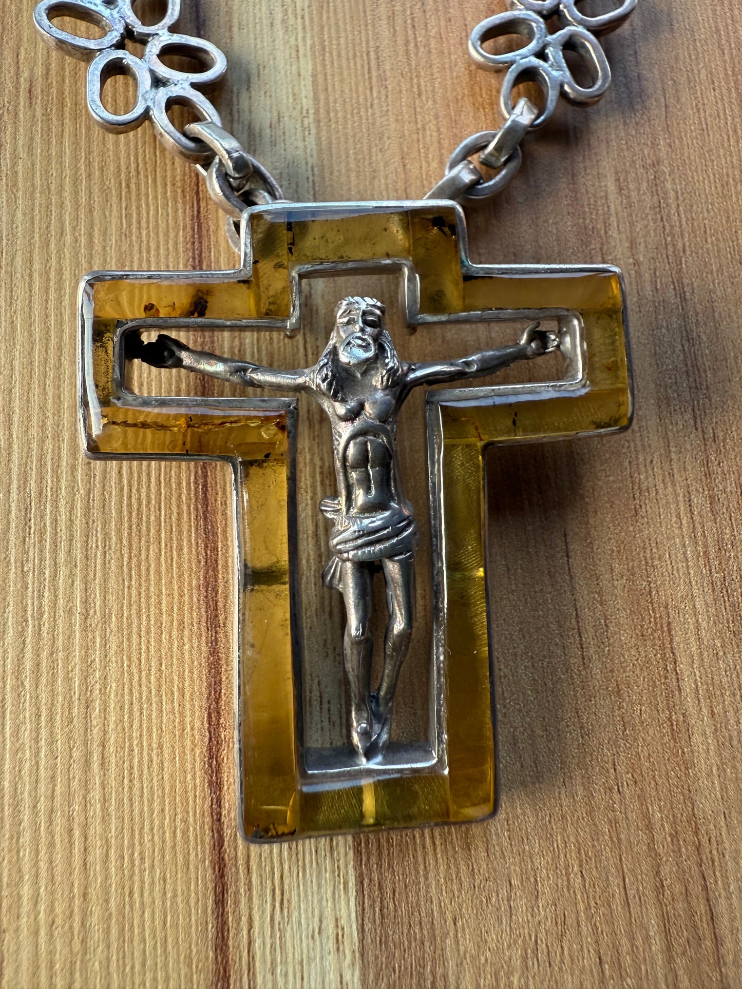 Collar Cristo Plata 925 y Ámbar de primera