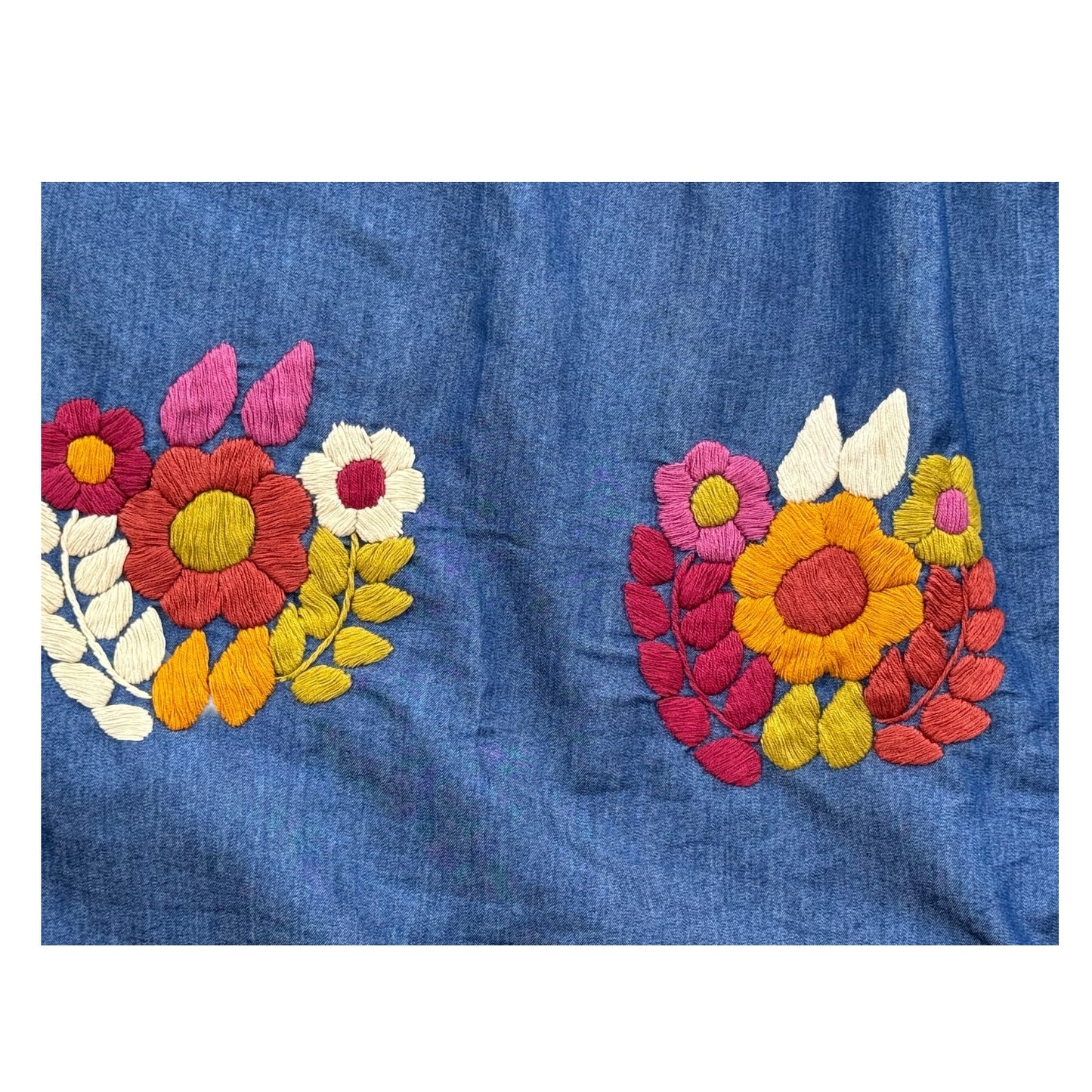 Blusa de mezclilla bordada a mano talla XXL modelo Macarena