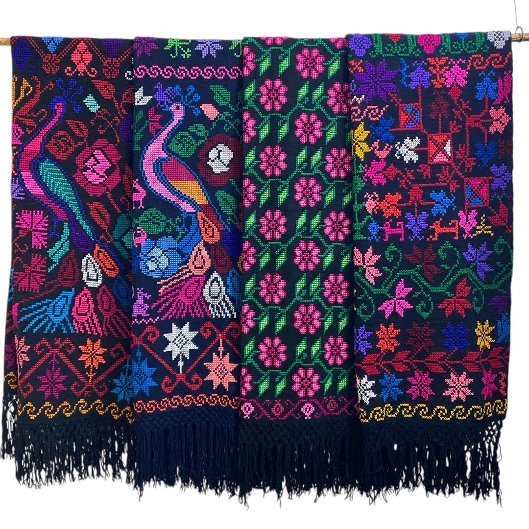 Rebozo de Algodón Bordado Mexicano modelo Cruz