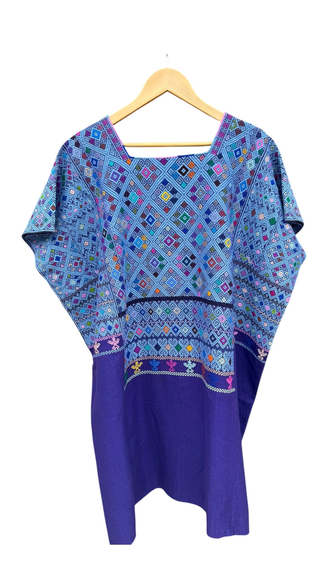 Huipil Ceremonial Aldama de colección morado