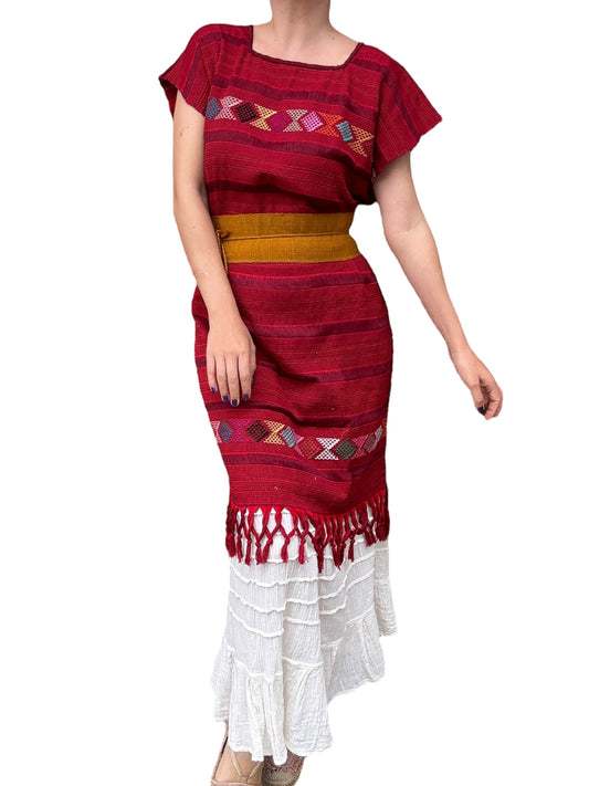 Conjunto Fuego Huipil hecho en Telar de cintura con hilo de algodón