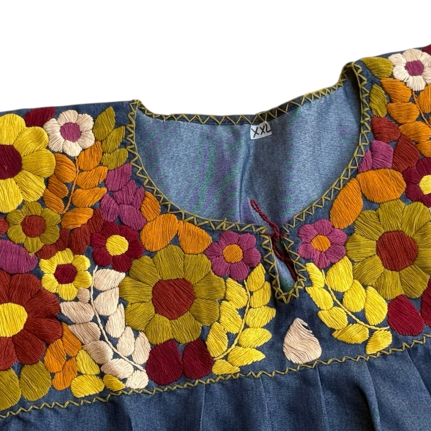 Blusa de mezclilla bordada a mano talla XXL modelo Macarena