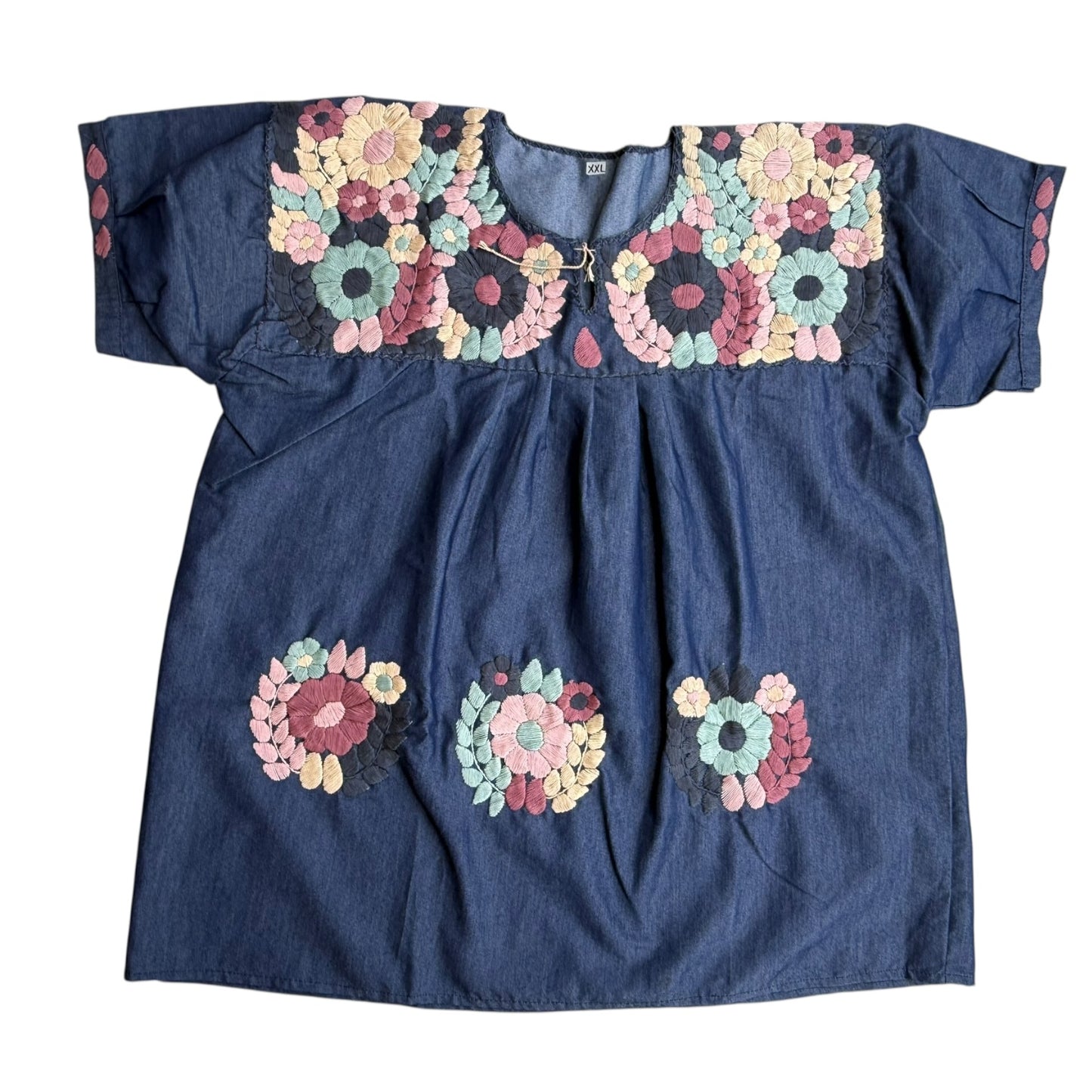 Blusa de mezclilla bordada a mano talla XXL modelo Macarena