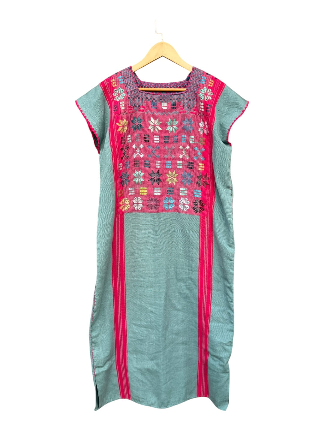 Huipil San Juan Cancuc  hecho en Telar de cintura con hilo de algodón