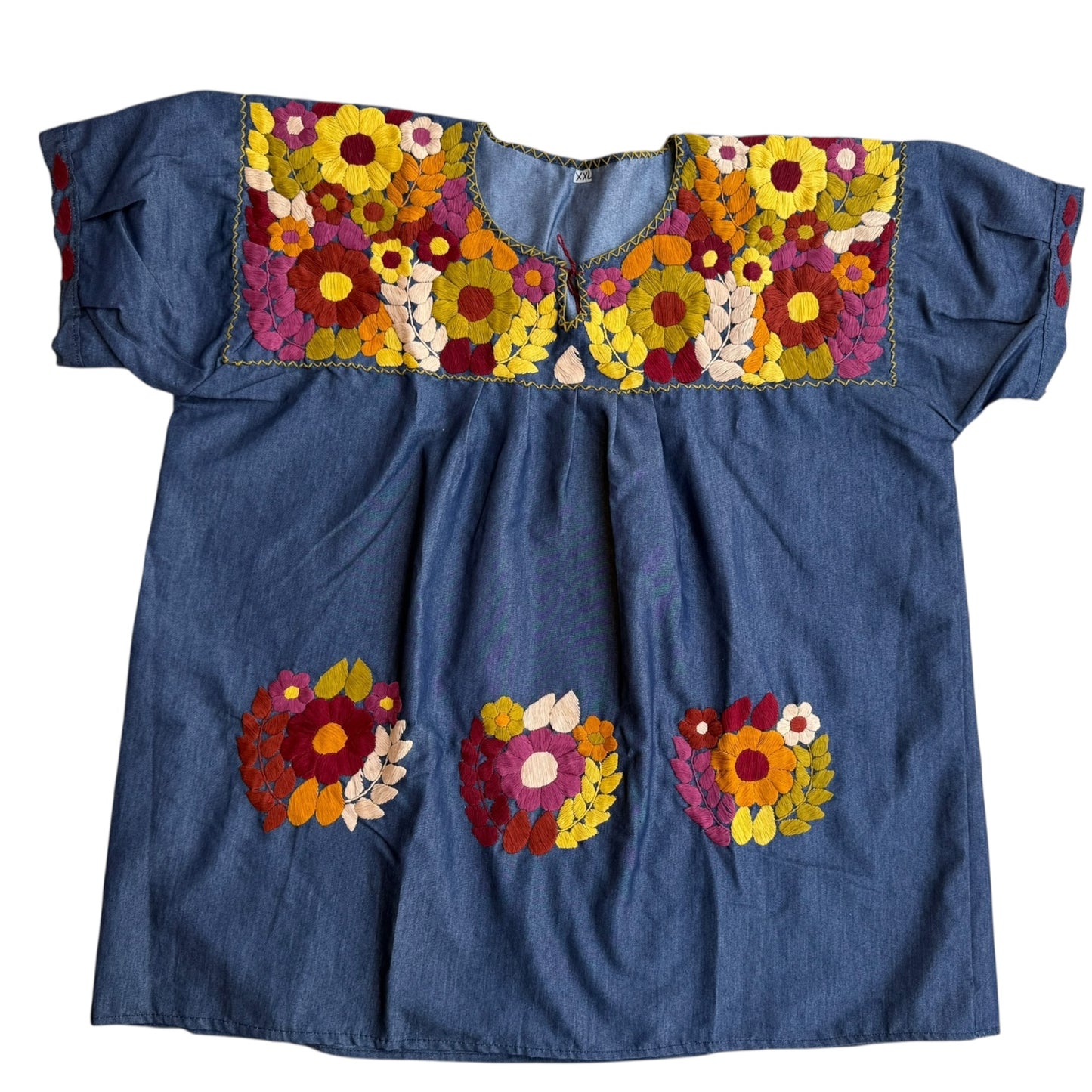 Blusa de mezclilla bordada a mano talla XXL modelo Macarena