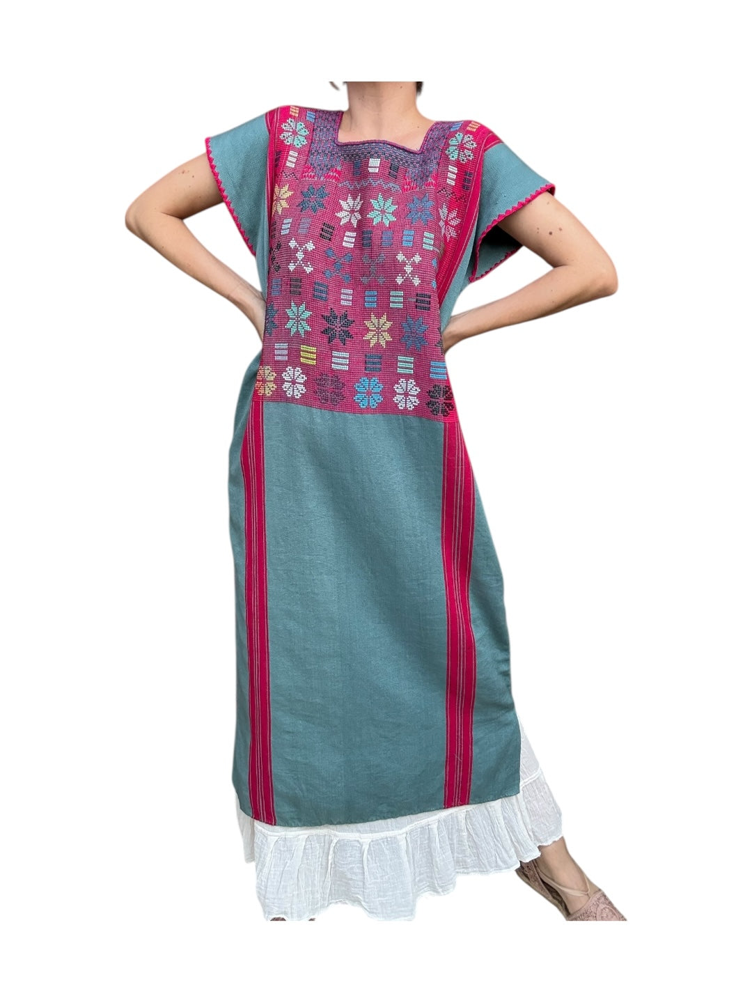 Huipil San Juan Cancuc  hecho en Telar de cintura con hilo de algodón