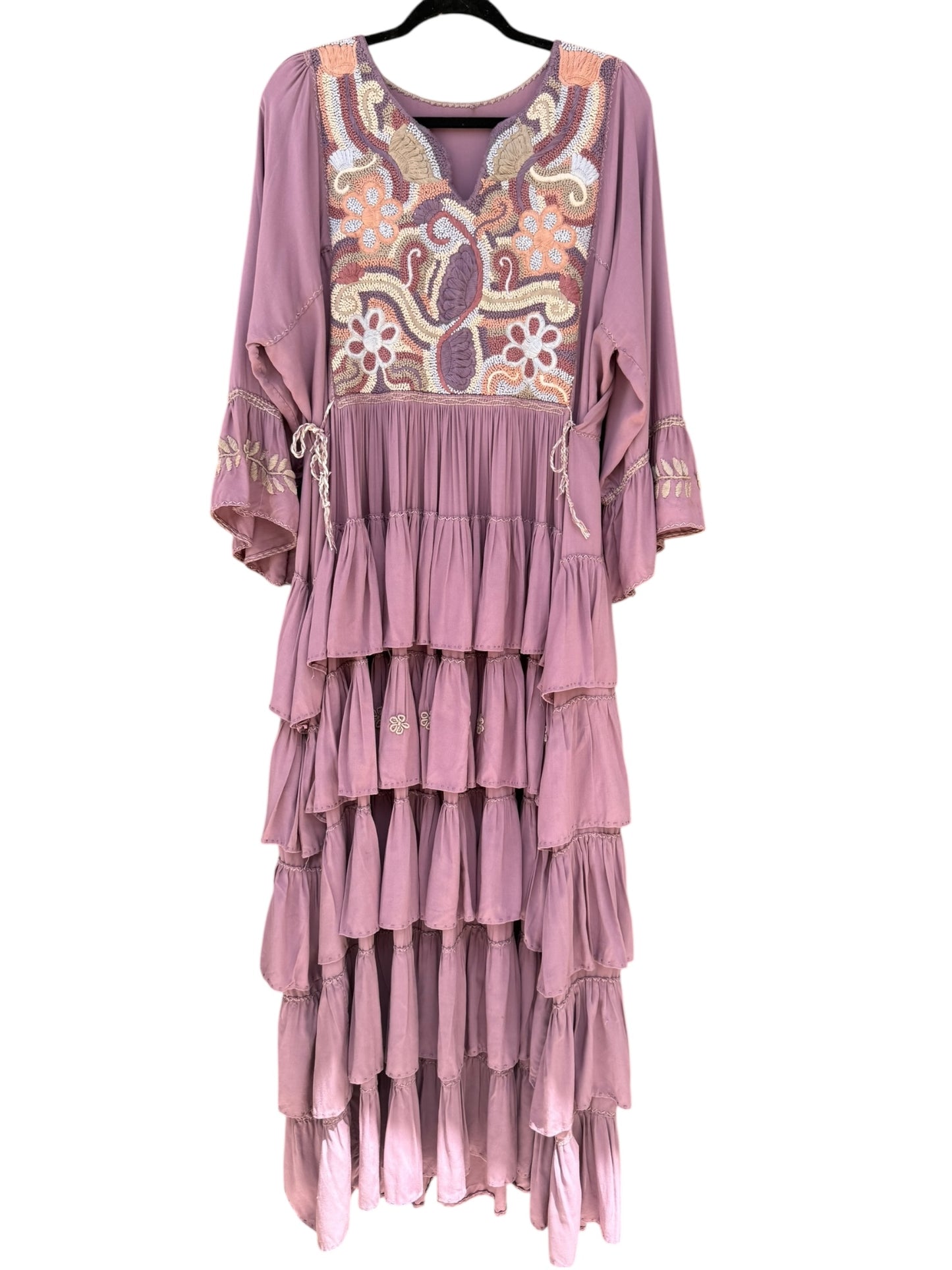 Vestido Fino Nudito Bordado a mano