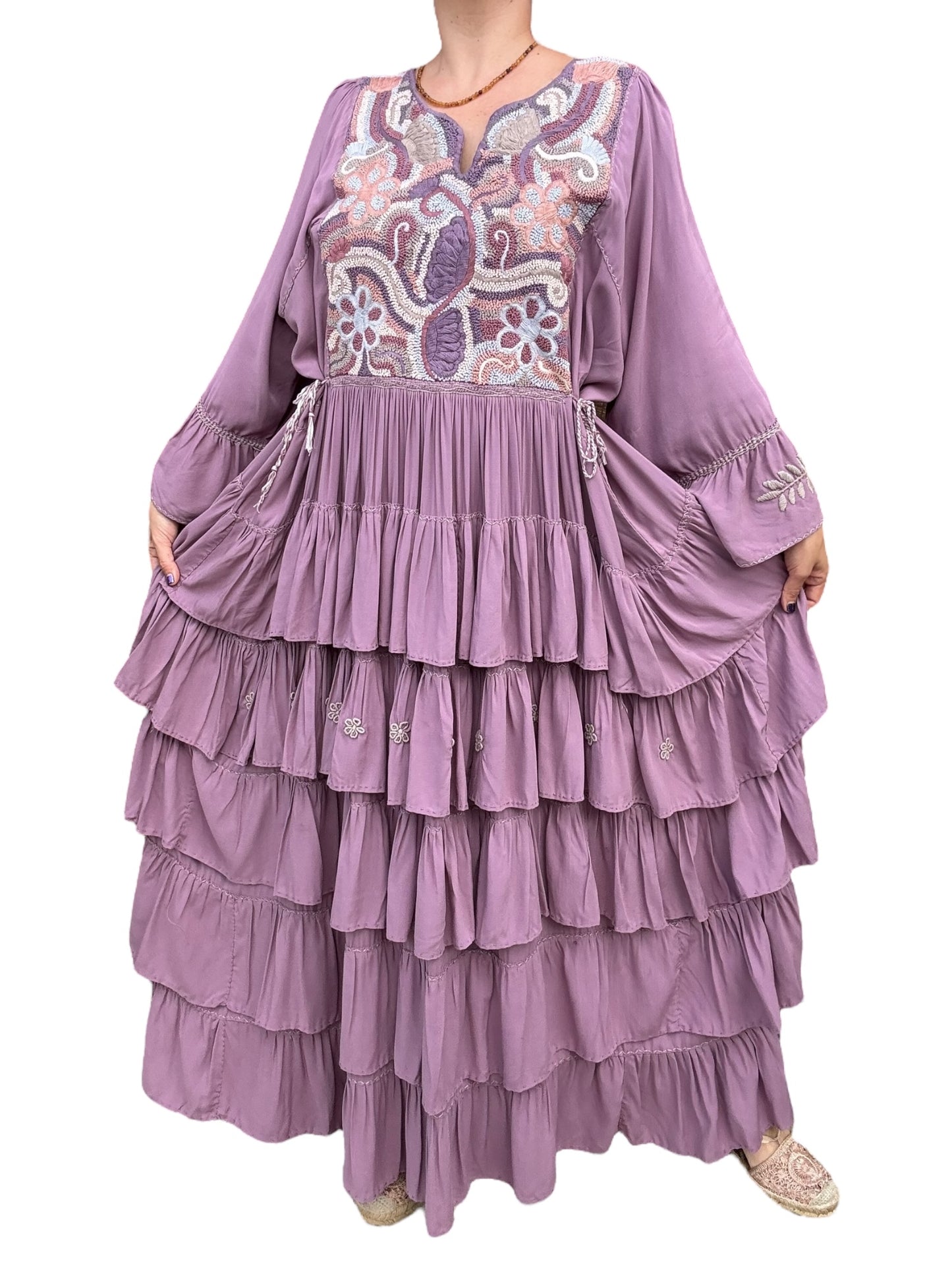 Vestido Fino Nudito Bordado a mano