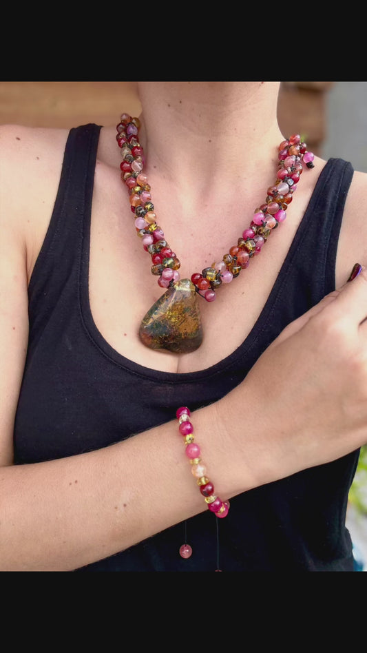 Juego Collar, Aretes y Pulsera de Ámbar, Ágata y Macramé
