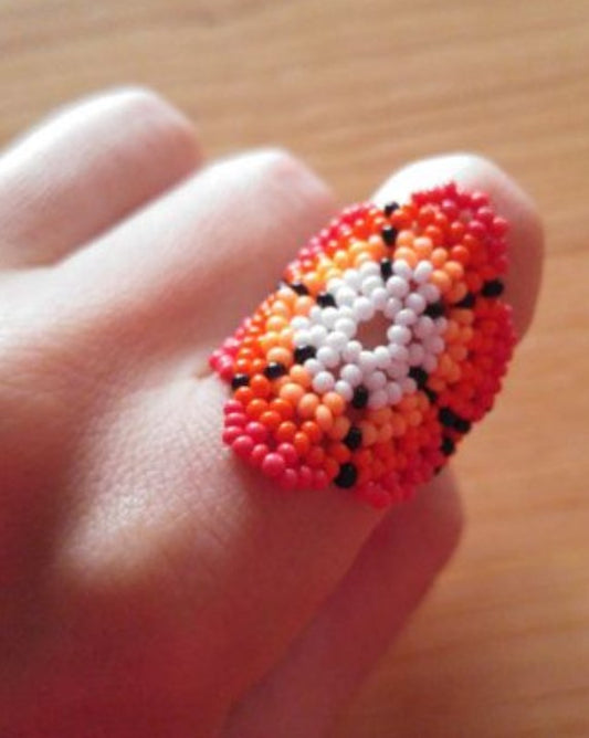 Anillo Mexicano de Chaquira modelo Flor